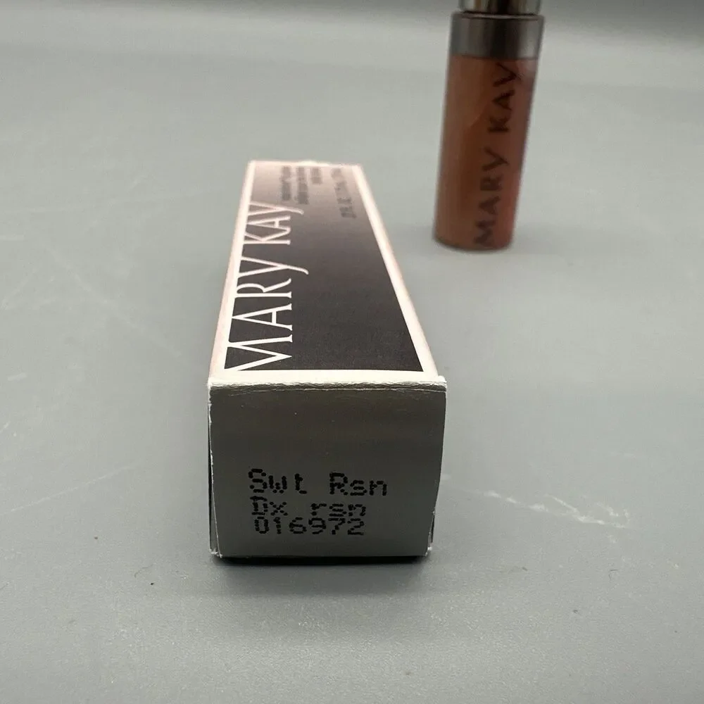 MARY KAY Lip Gloss SWEET RAISIN Nourishine .27 fl oz. 016972 Retired NEW!
